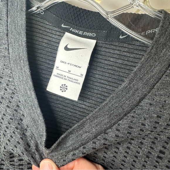 Men’s medium Nike Dri-Fit lot - Picture 14 of 16